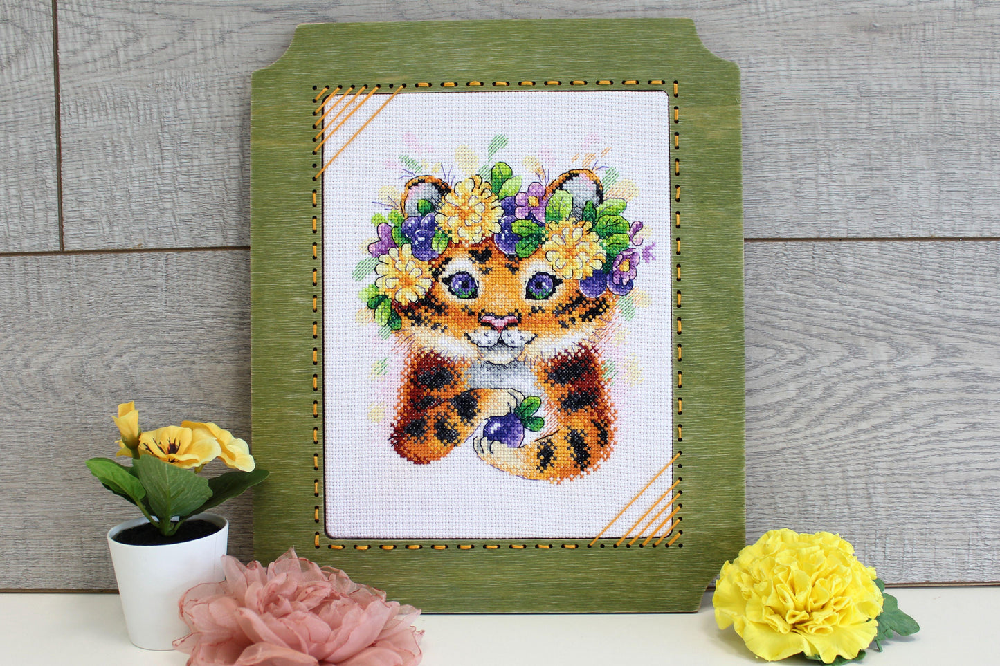 On a Summer Day SM-612 Counted Cross Stitch Kit